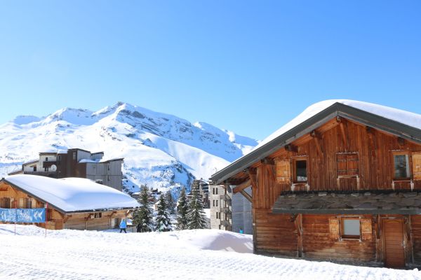 Pourquoi louer un chalet à la montagne en hiver